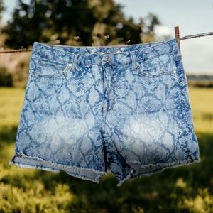 Seven7 Jeans Snakeskin Pattern Denim Cutoffs Size 14